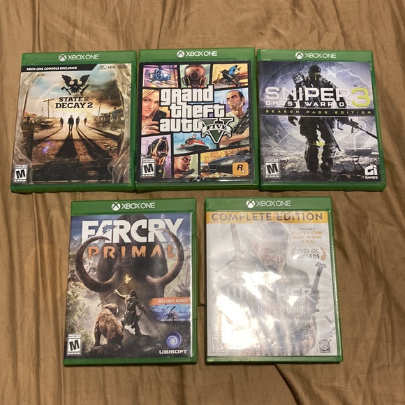 Xbox ONE games. Disc. Barley used, got them when I got the Xbox. - Picture 1 of 2